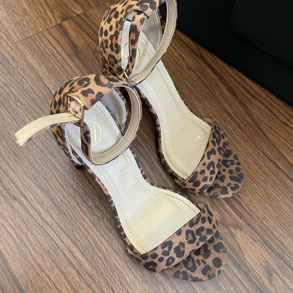 Cheetah high heels - Picture 4 of 5